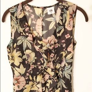 CAbi XS flower print sleeveless top A12